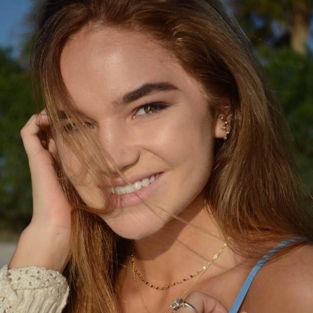 Meet your Posher, Alyssa